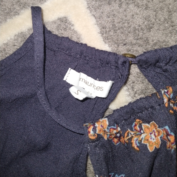 Maurices handkerchief top - Picture 2 of 3